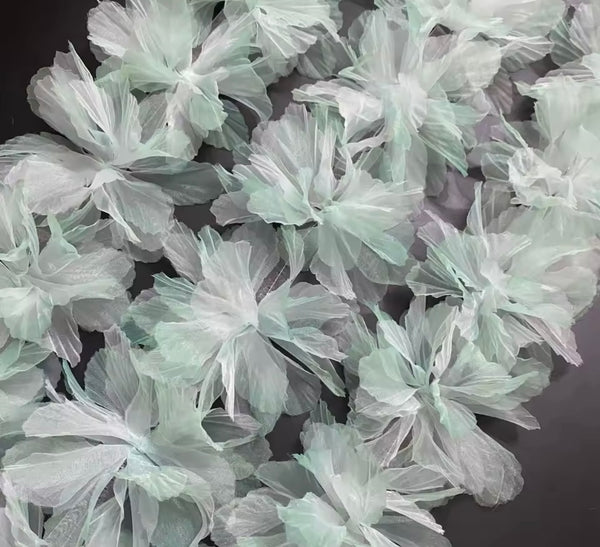 Flor Lilis en organza Verde (metro)