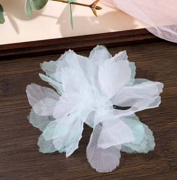 Flor Lilis en organza Verde (metro)