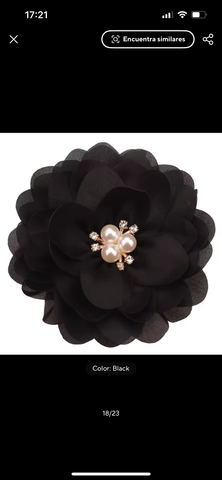 Flor Camelia Negro con Centro de Perlas ( pieza)